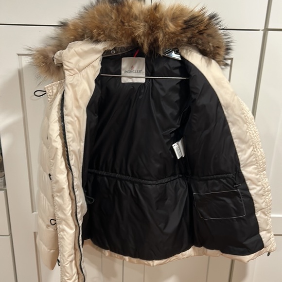 Moncler woman's jacket size 2 - Picture 4 of 16